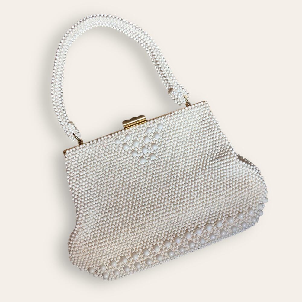 vintage ivory clam shell beaded Hand bag